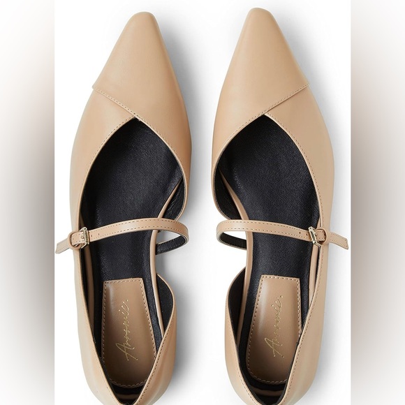 NEW IN BOX pointed toe flats - Picture 2 of 3